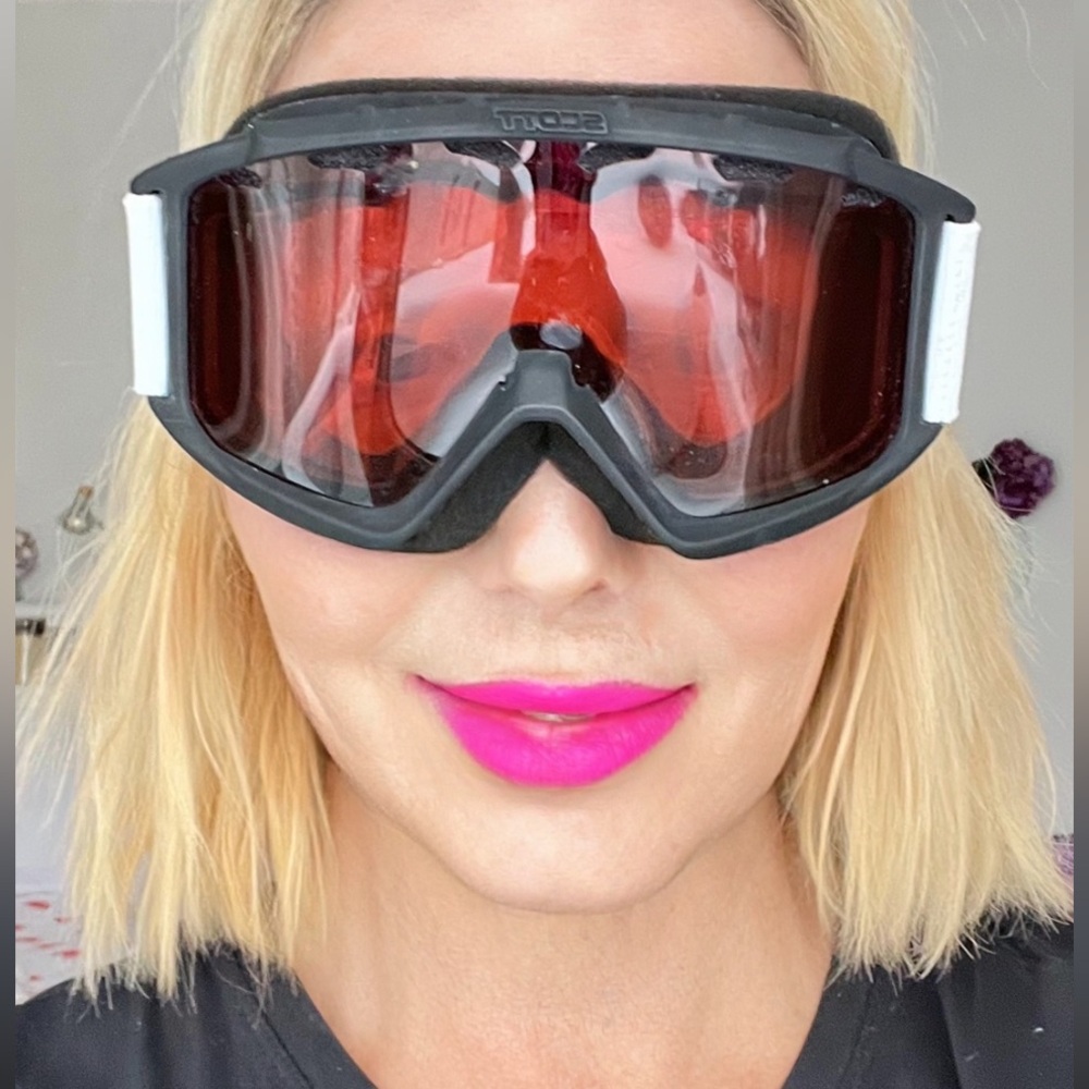 Scott Black Frame Goggles with Red Lenses